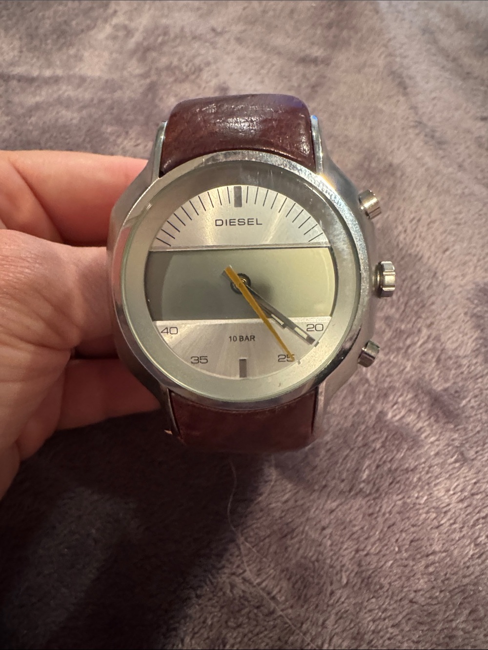 DZ4038 MENS DIESEL "ONLY THE BRAVE "
DIGITAL & ANALOGUE WATCH